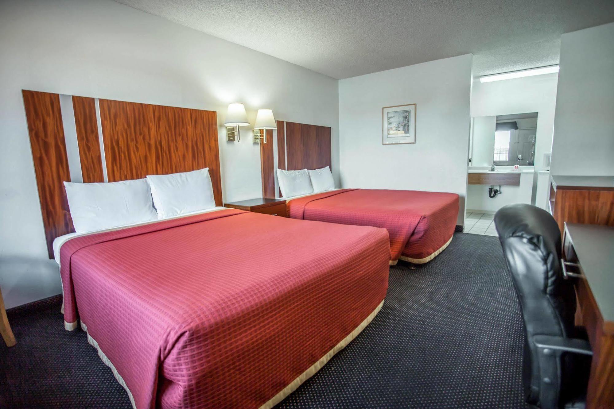 Econo Lodge On Historic Route 66 Barstow Exterior photo